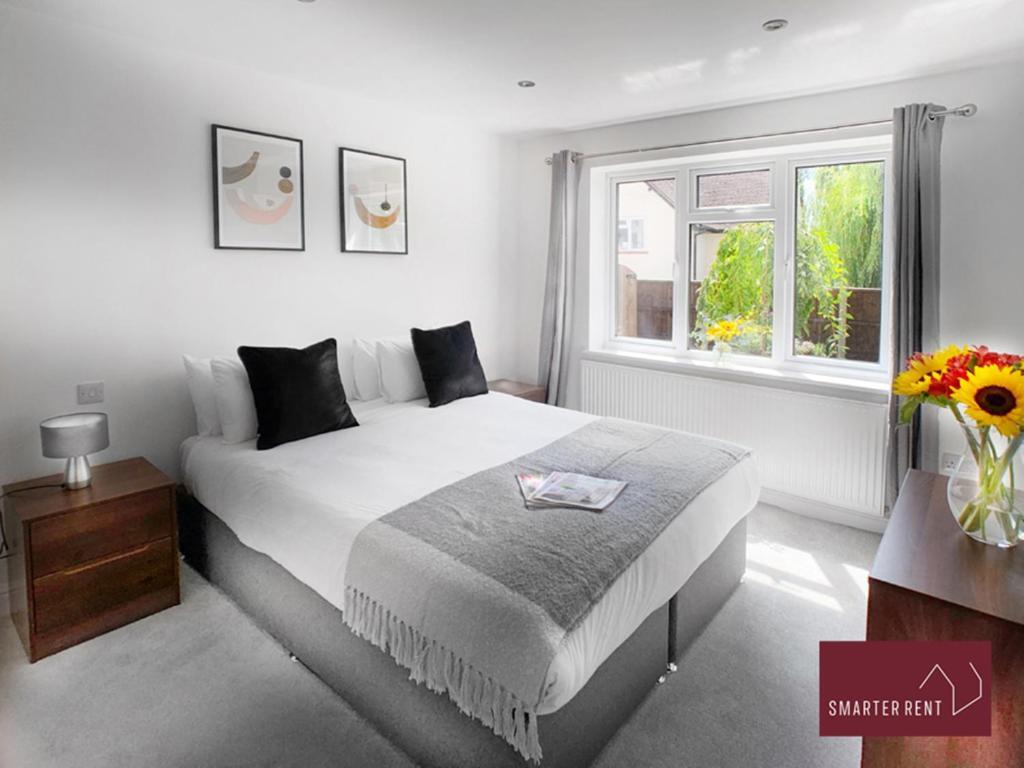 Sunninghill Village - 2 Bed - Parking And Garden Ascot  Exterior foto